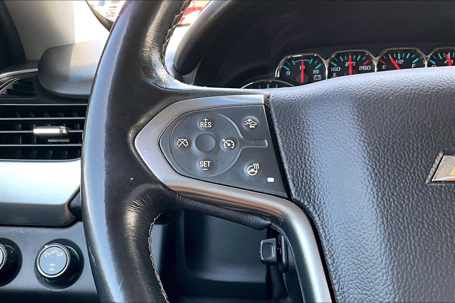 Used 2019 Chevrolet Tahoe Premier AWD/4WD image 19