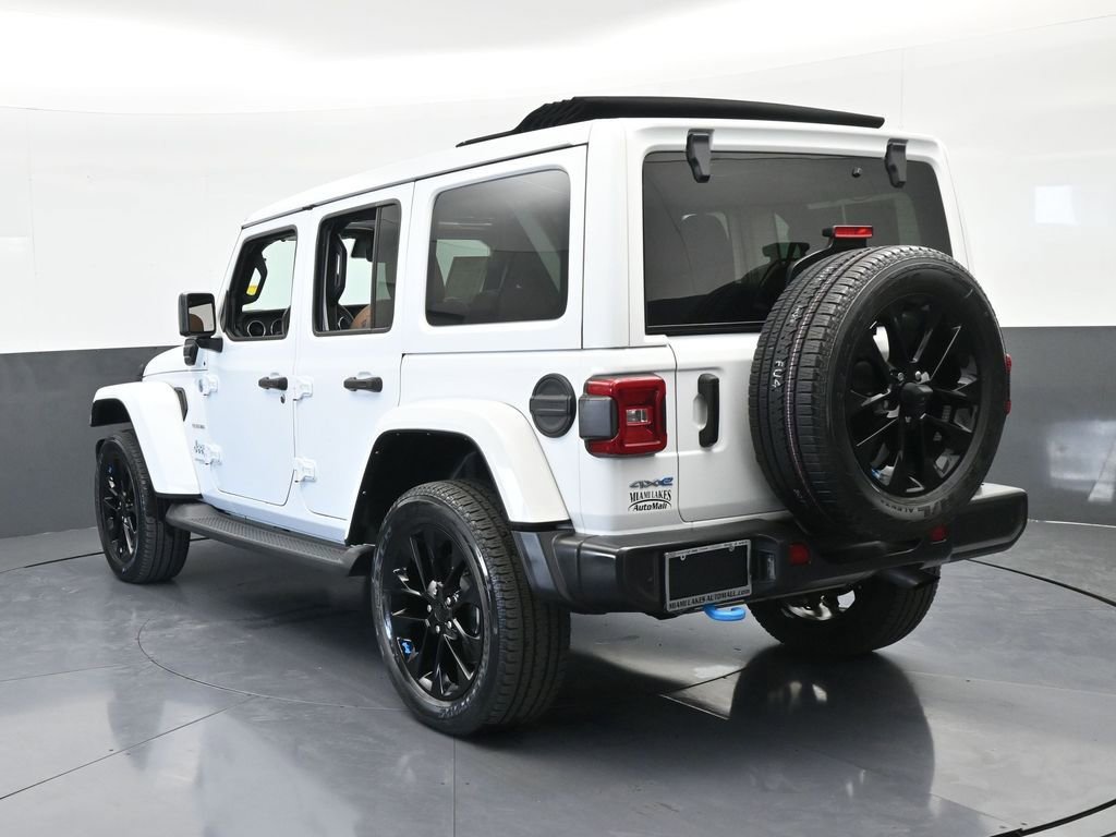 Used 2022 Jeep Wrangler Unlimited Sahara w/ Safety Group image 4
