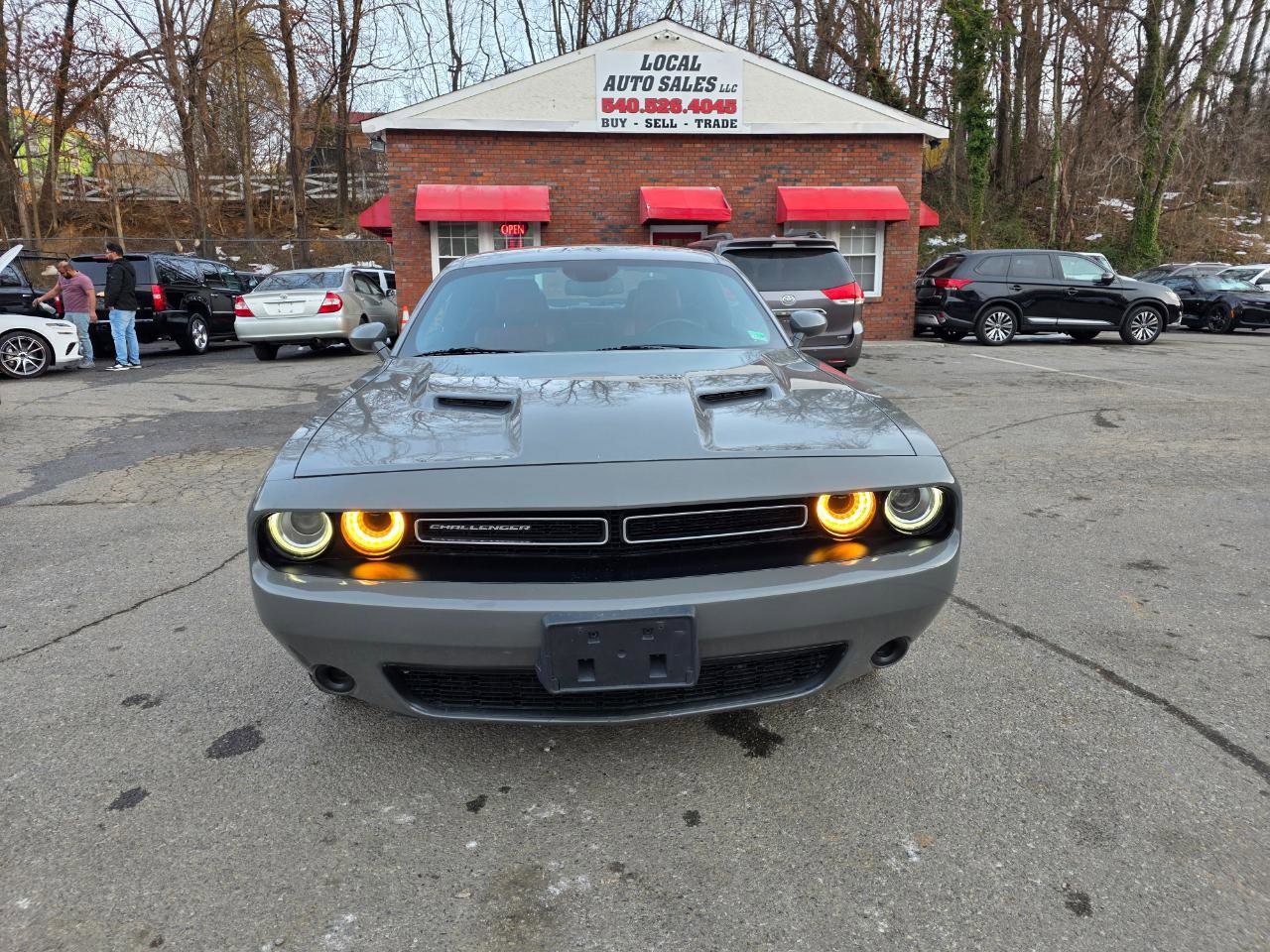 Used 2017 Dodge Challenger GT image 2