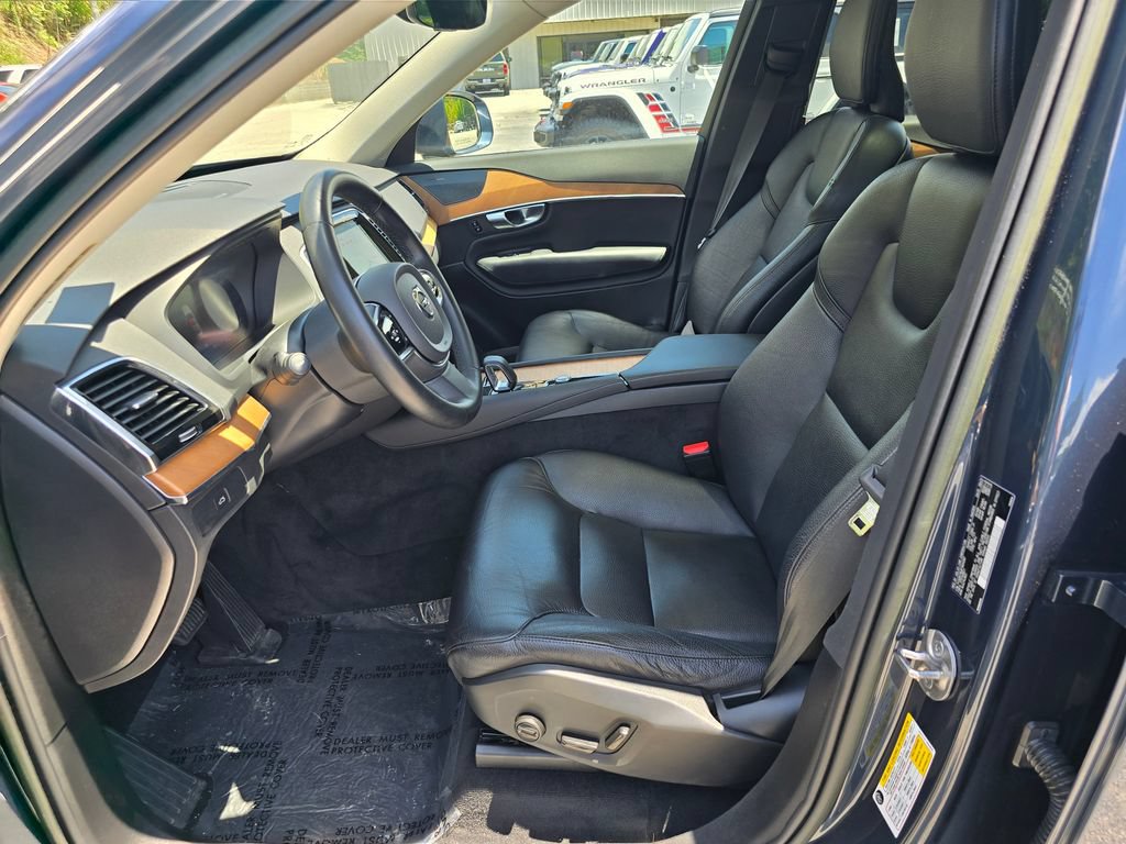 Used 2023 Volvo XC90 B6 Plus w/ Protection Package Premier AWD/4WD image 8
