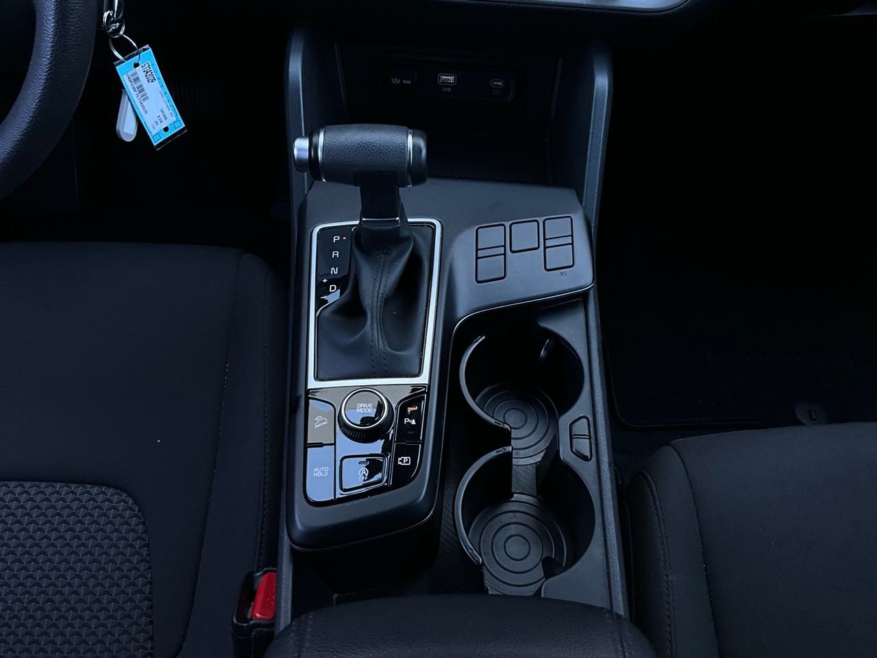 Used 2025 Kia Sportage LX image 14