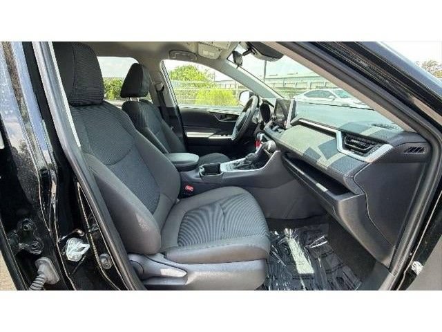 Certified 2025 Toyota RAV4 LE AWD/4WD image 38