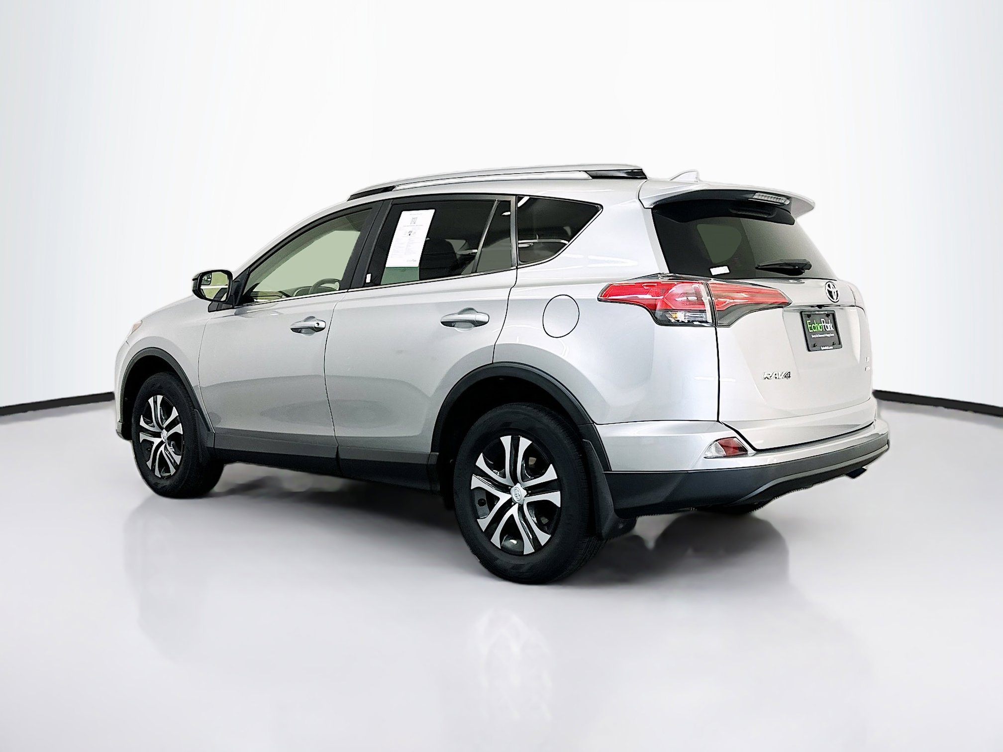 Used 2018 Toyota RAV4 LE w/ All Weather Liner Package AWD/4WD image 5