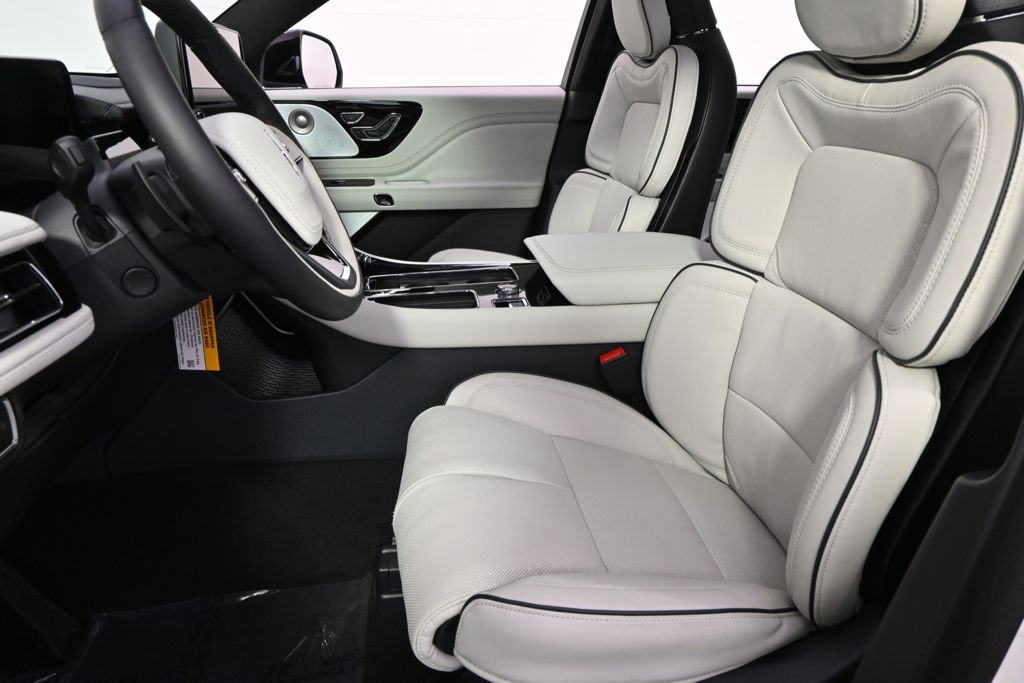 New 2026 Lincoln Aviator Black Label image 13
