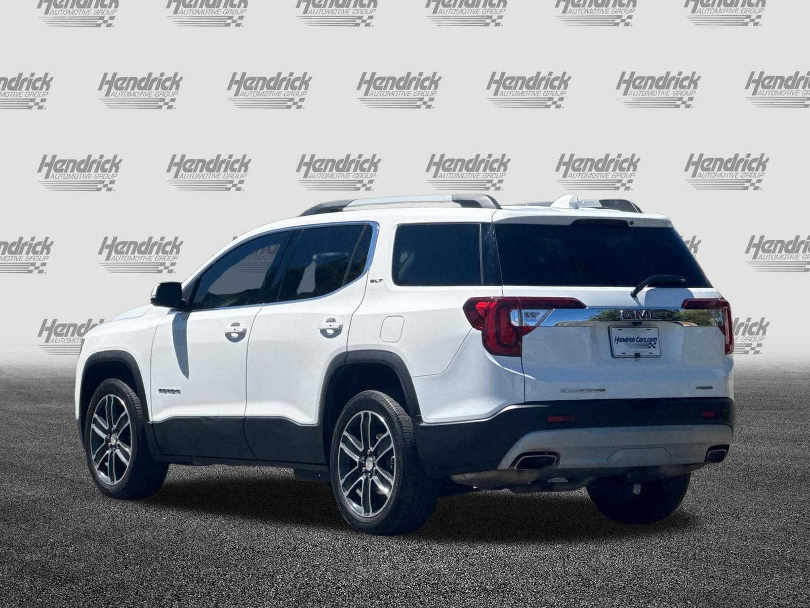 Used 2023 GMC Acadia SLT w/ Technology Package AWD/4WD image 7
