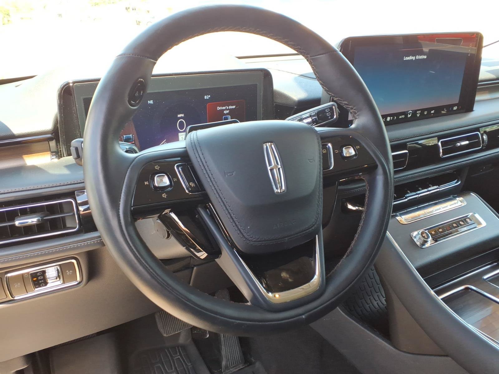 Used 2025 Lincoln Aviator Reserve w/ Equipment Group 201A AWD/4WD image 5