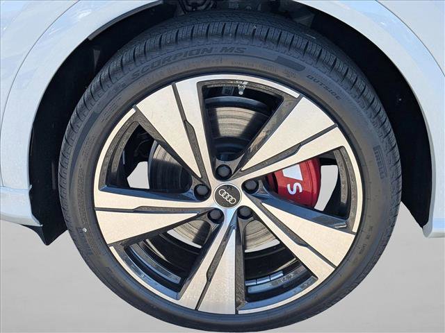 New 2025 Audi SQ5 Premium Plus image 9