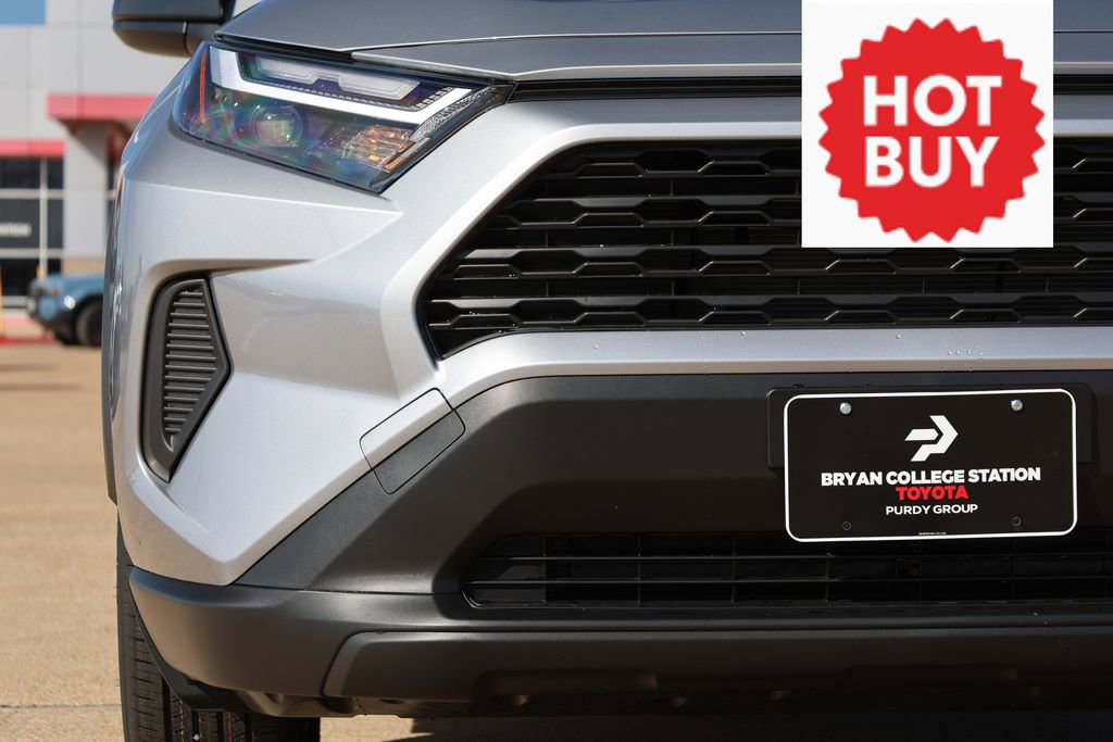 New 2025 Toyota RAV4 LE image 4