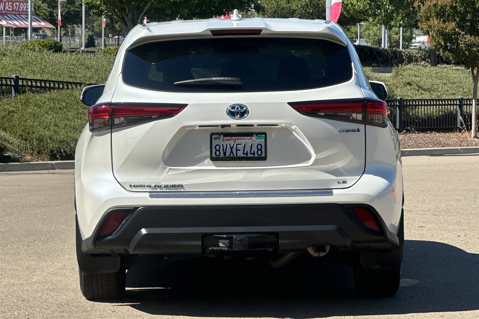 Used 2021 Toyota Highlander LE AWD/4WD image 5