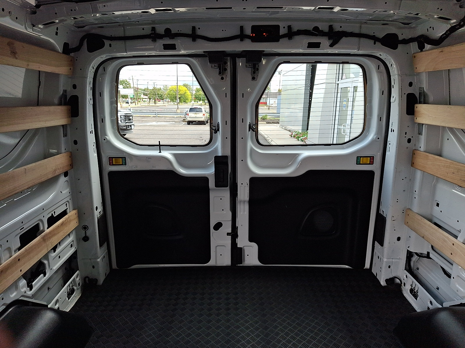 Used 2025 Ford Transit 250 Low Roof w/ Exterior Upgrade Package RWD image 12