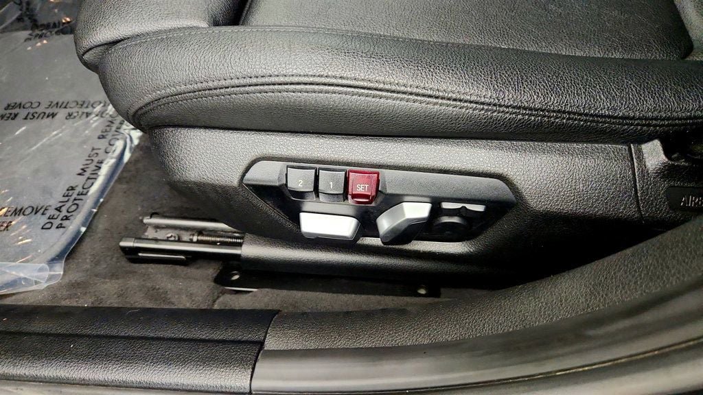 Used 2018 BMW 328d xDrive Wagon AWD/4WD image 12