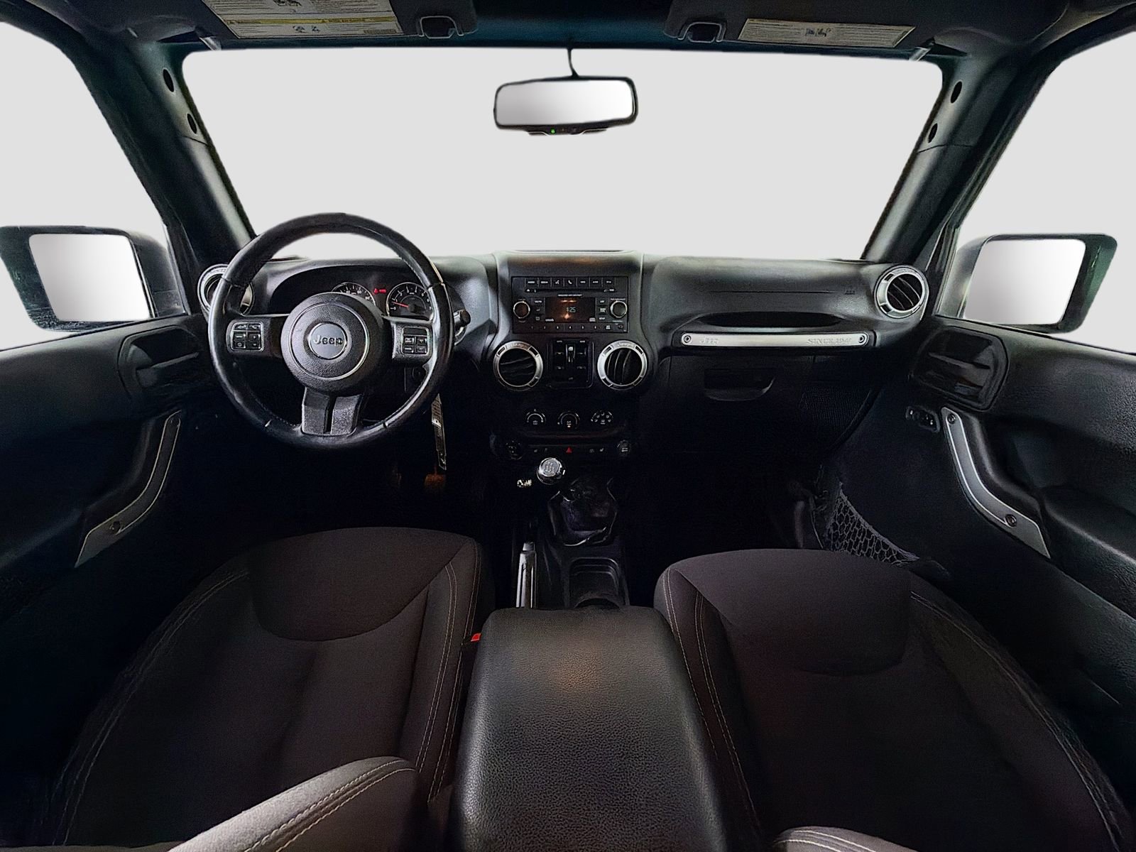 Used 2017 Jeep Wrangler Unlimited Sahara w/ Connectivity Group image 9