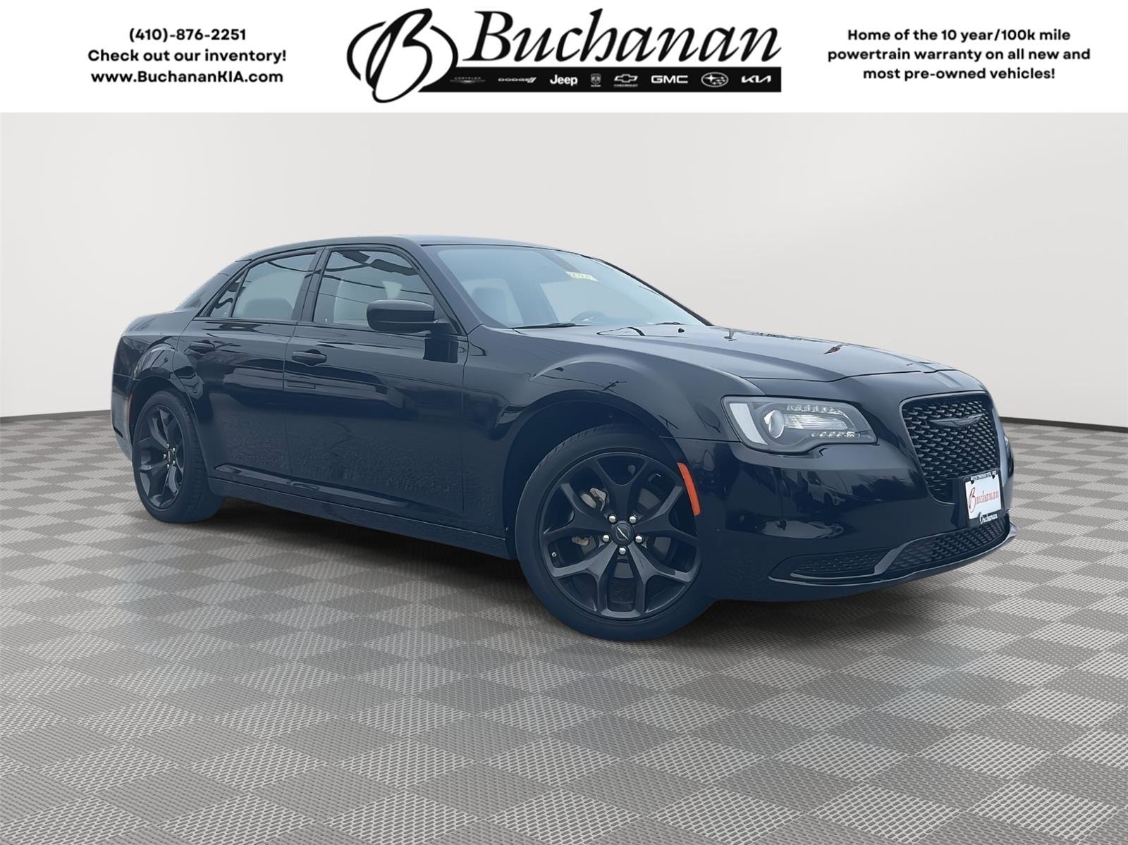 Used 2022 Chrysler 300 Touring w/ Sport Appearance Package image 2