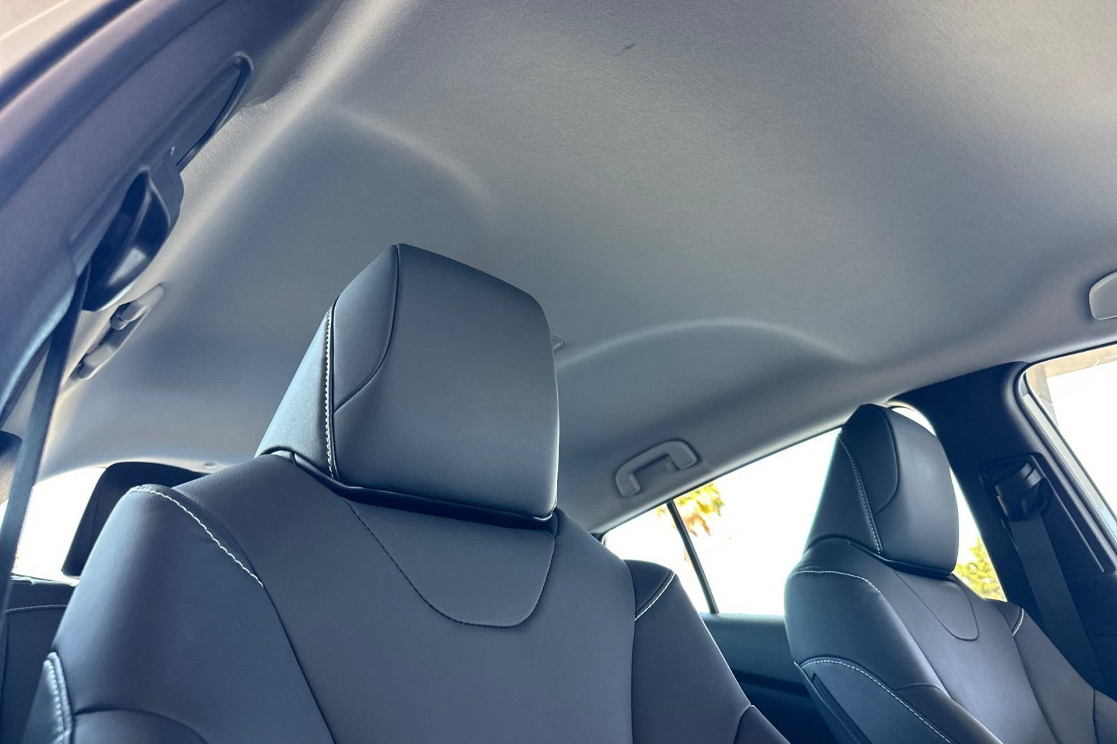 Used 2021 Toyota Prius Prime XLE w/ Carpet Mat Package (TMS) FWD image 16