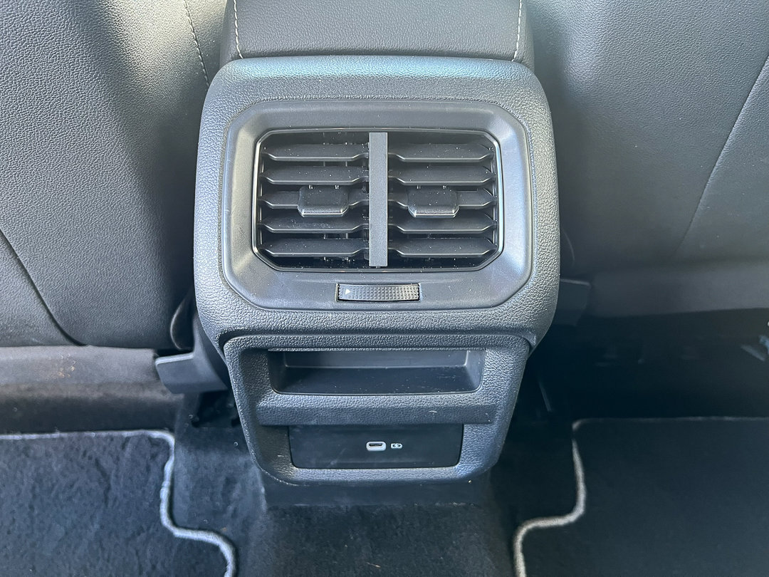 Used 2023 Volkswagen Taos SE image 26