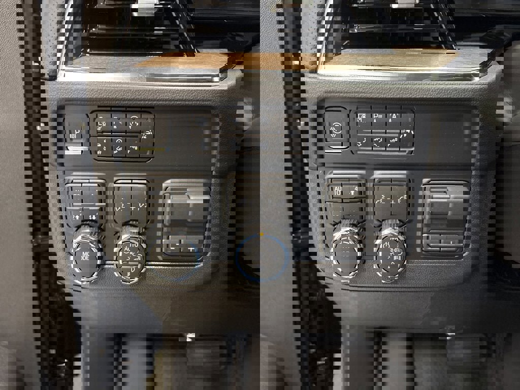 New 2026 Chevrolet Suburban High Country w/ Sun And Tow Package image 28