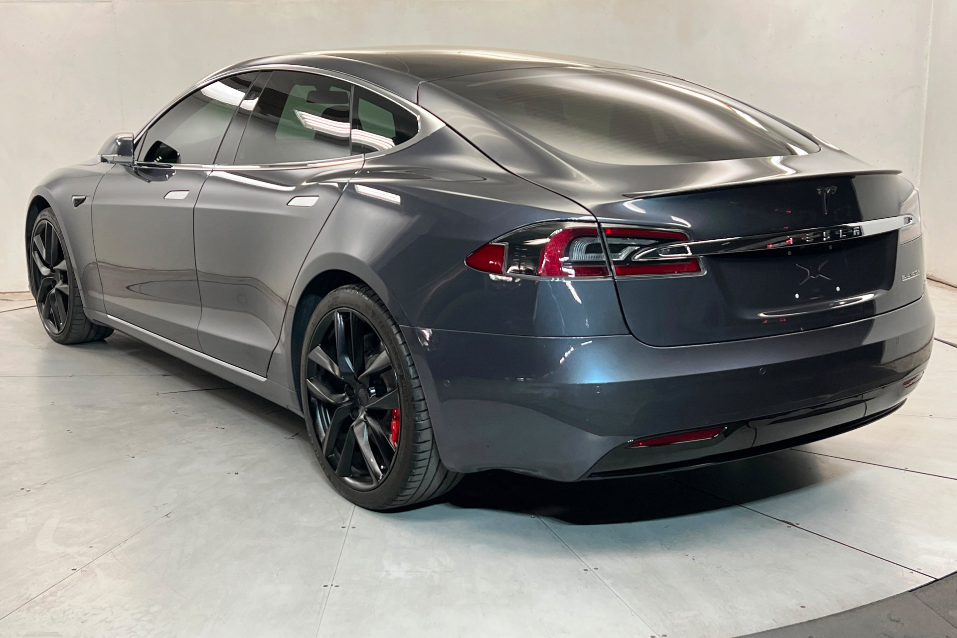 Used 2019 Tesla Model S Performance AWD/4WD image 3