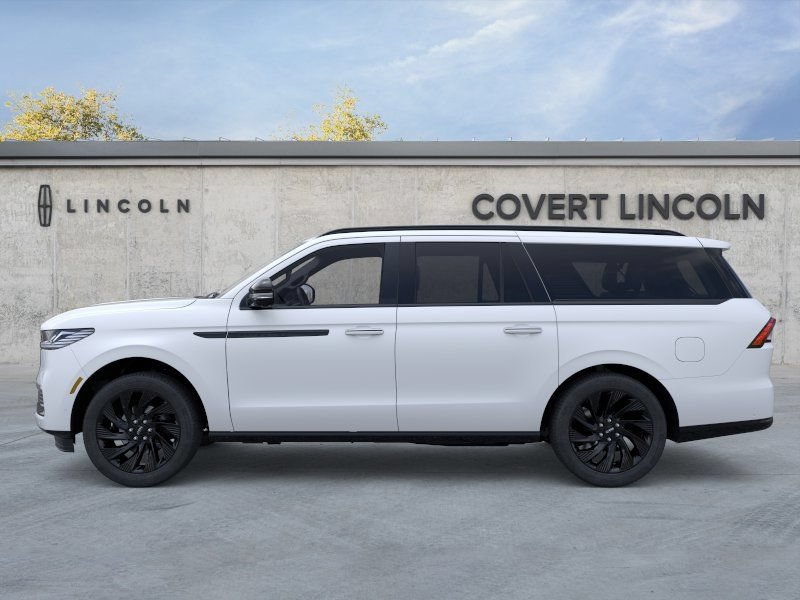 New 2026 Lincoln Navigator L Reserve w/ Jet Appearance Package AWD/4WD image 3