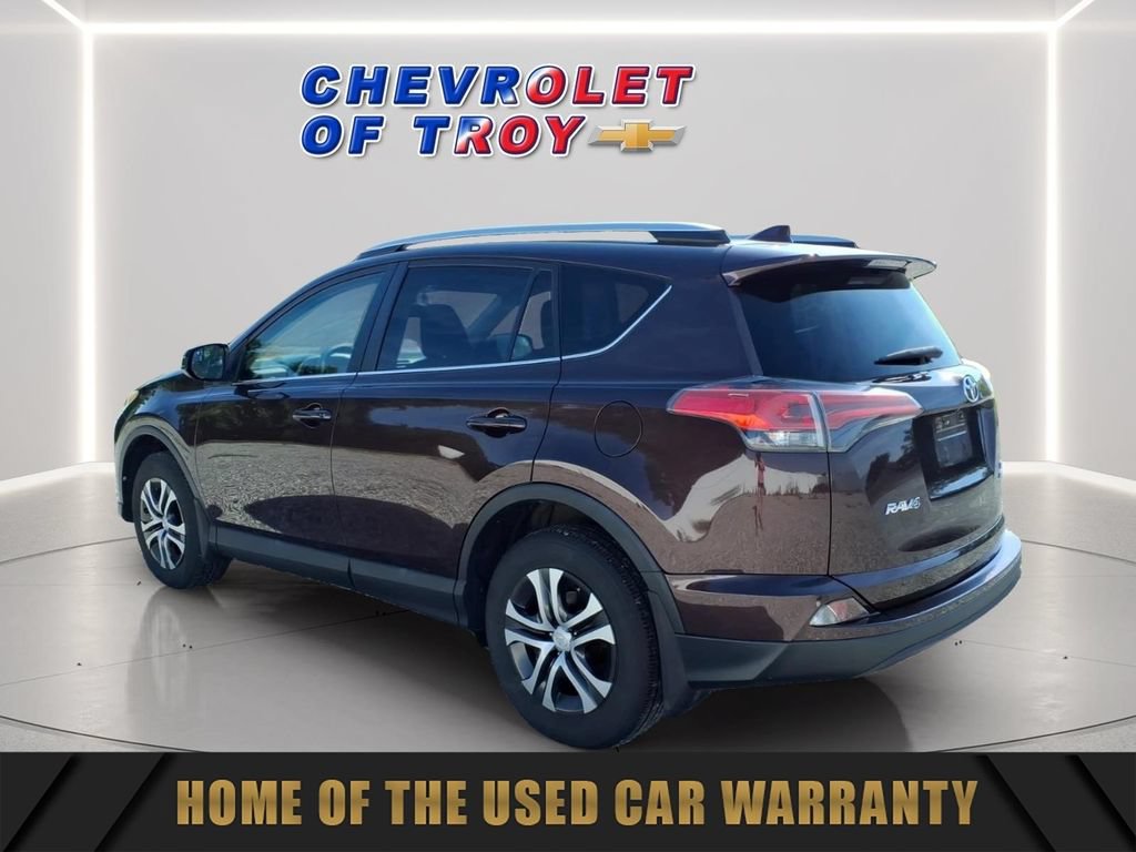 Used 2016 Toyota RAV4 LE AWD/4WD image 7