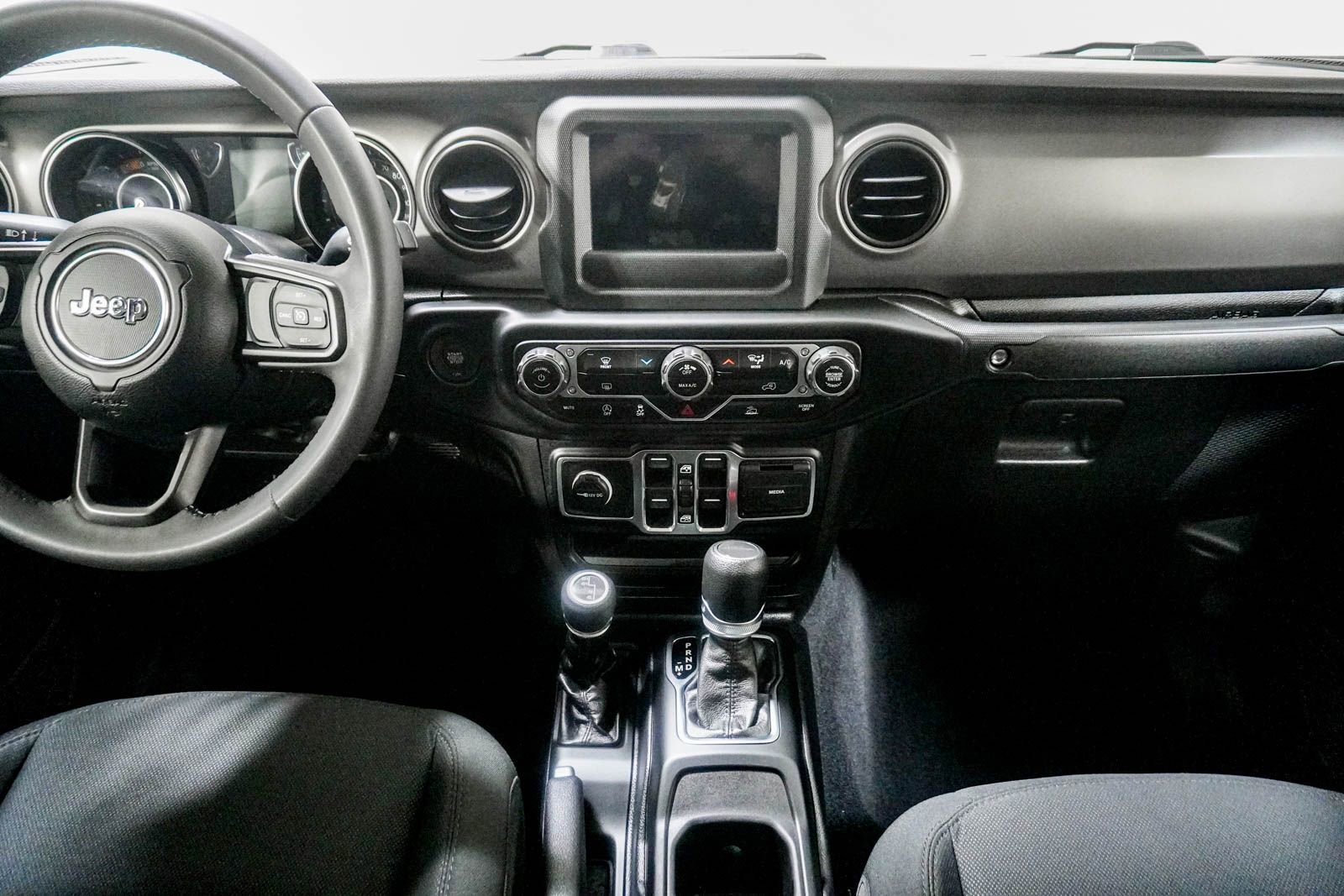 Used 2023 Jeep Gladiator Sport image 20