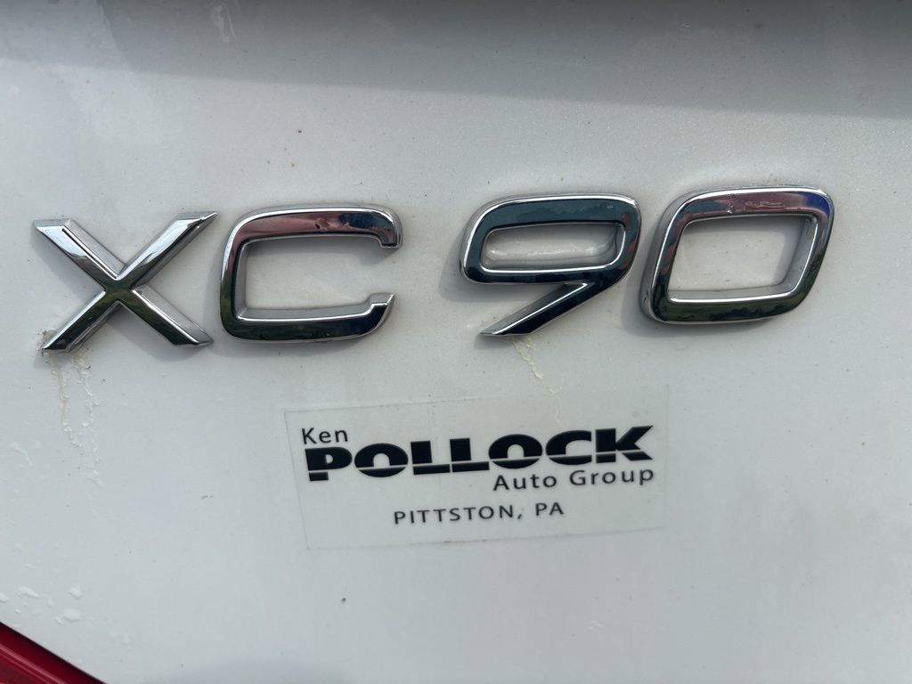 Certified 2024 Volvo XC90 T8 Ultimate w/ Protection Package Premier image 9