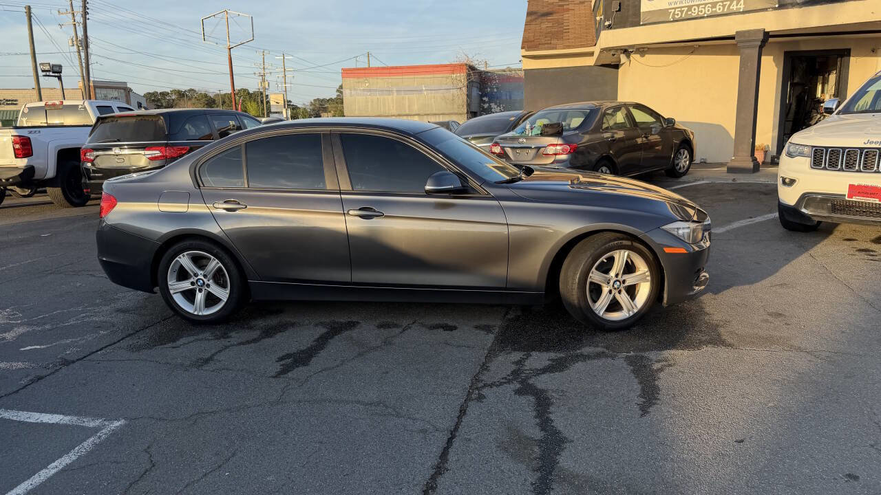 Used 2015 BMW 320i Sedan RWD image 9