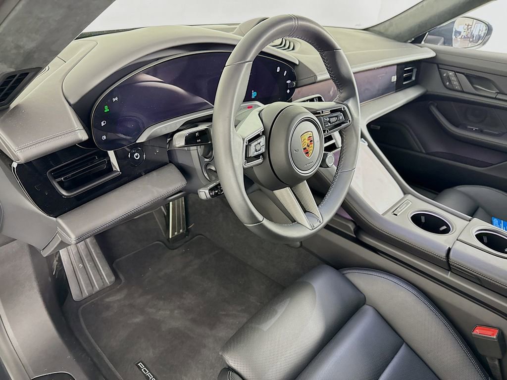 Used 2024 Porsche Taycan GTS image 4