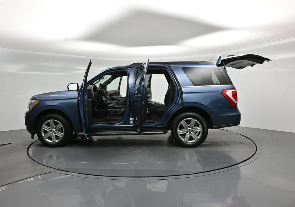 Used 2019 Ford Expedition XLT w/ Equipment Group 202A RWD image 38