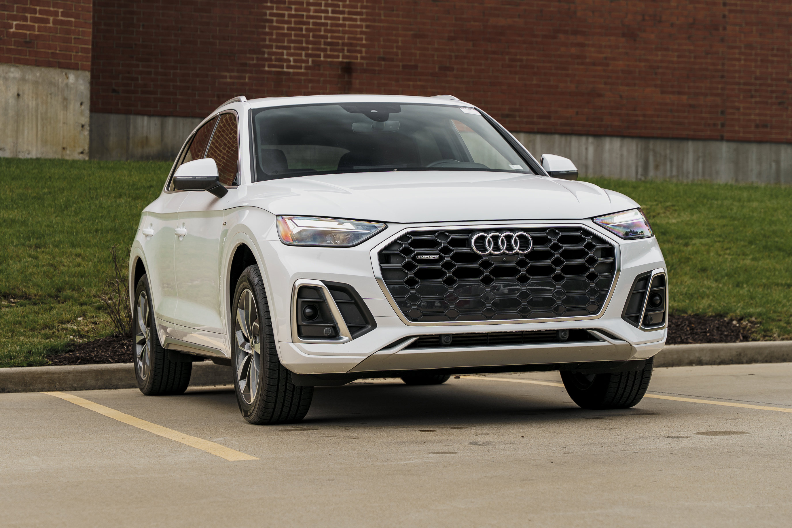 Used 2023 Audi Q5 2.0T Premium Plus w/ Premium Plus Package AWD/4WD image 1