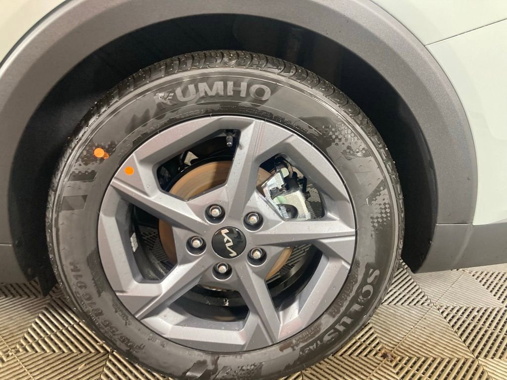 New 2025 Kia K4 LXS image 22