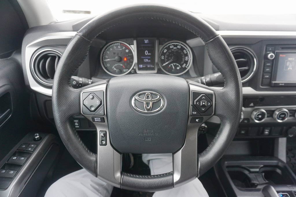 Used 2017 Toyota Tacoma SR5 image 3