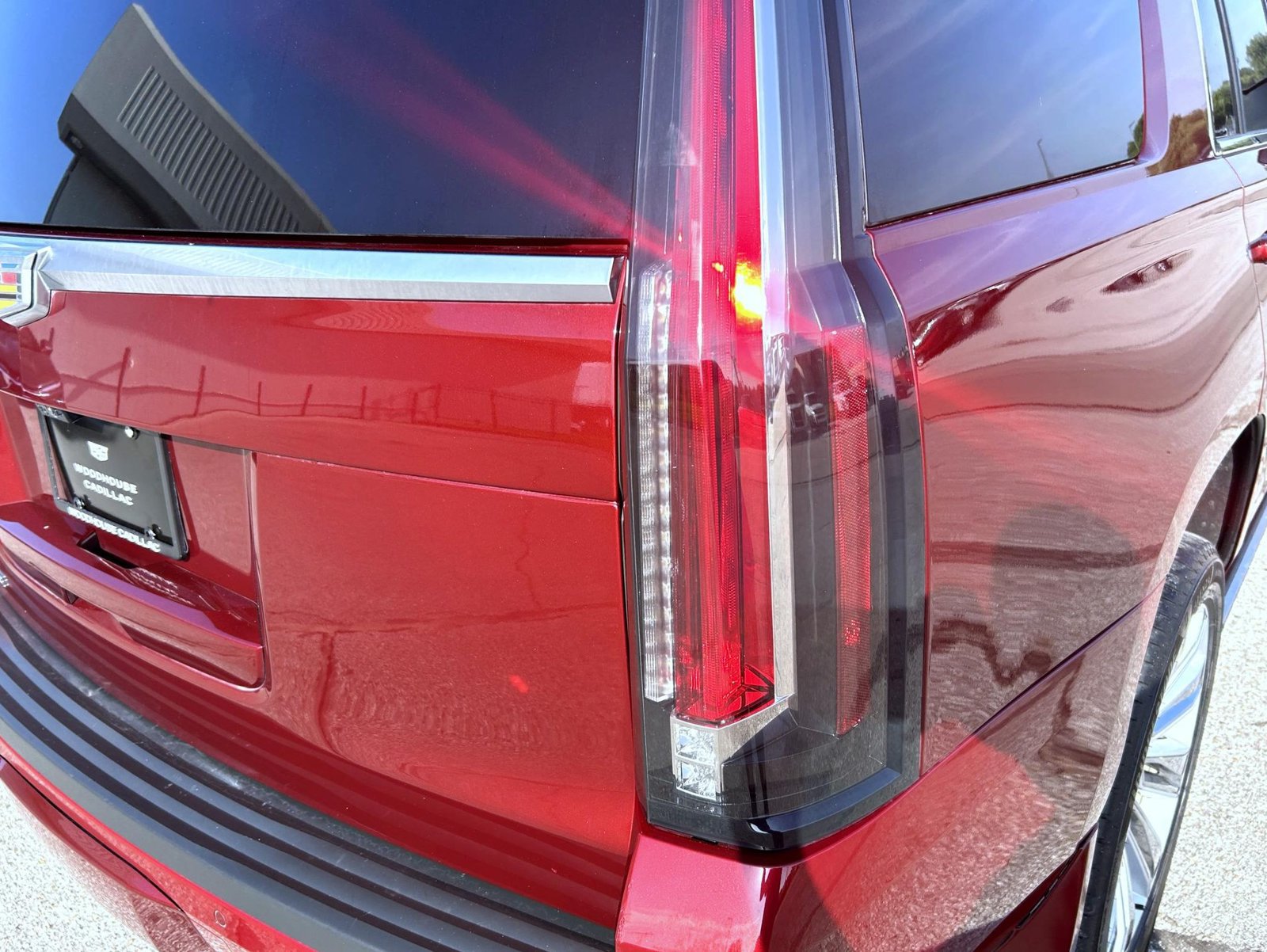 Used 2019 Cadillac Escalade Platinum AWD/4WD image 11