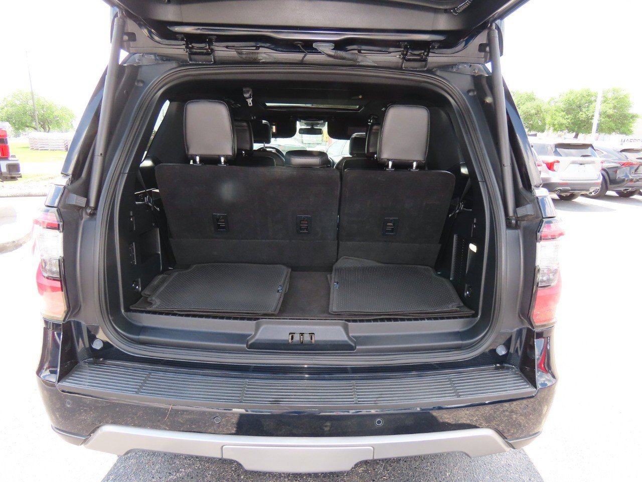 Certified 2021 Ford Expedition Limited image 12