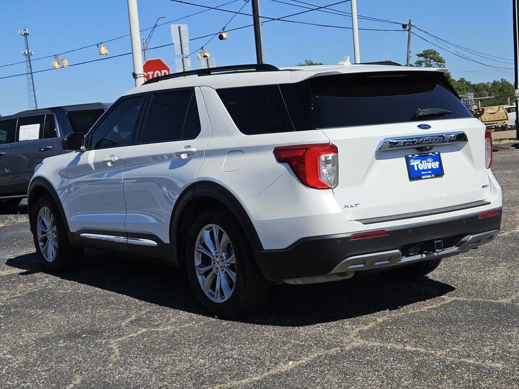Used 2020 Ford Explorer XLT w/ Equipment Group 202A image 9