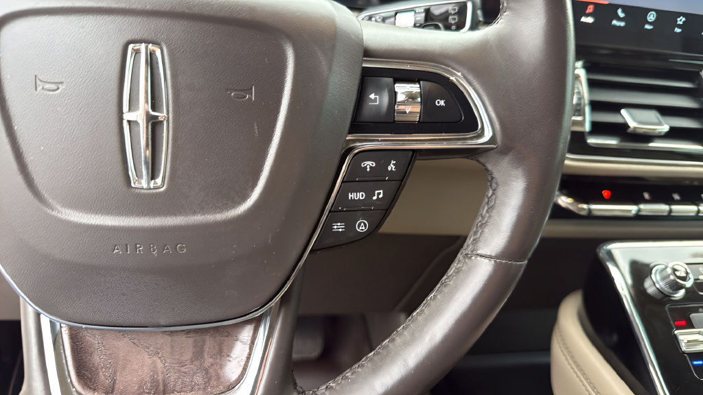 Used 2023 Lincoln Navigator L Reserve AWD/4WD image 15
