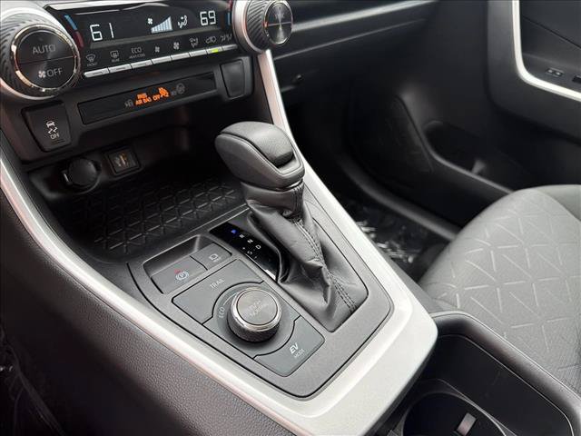 Used 2024 Toyota RAV4 XLE AWD/4WD image 22