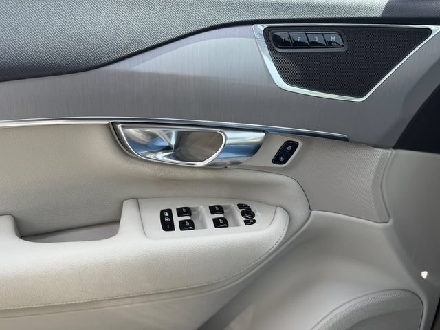 Used 2022 Volvo XC90 T5 Momentum w/ Advanced Package FWD image 30