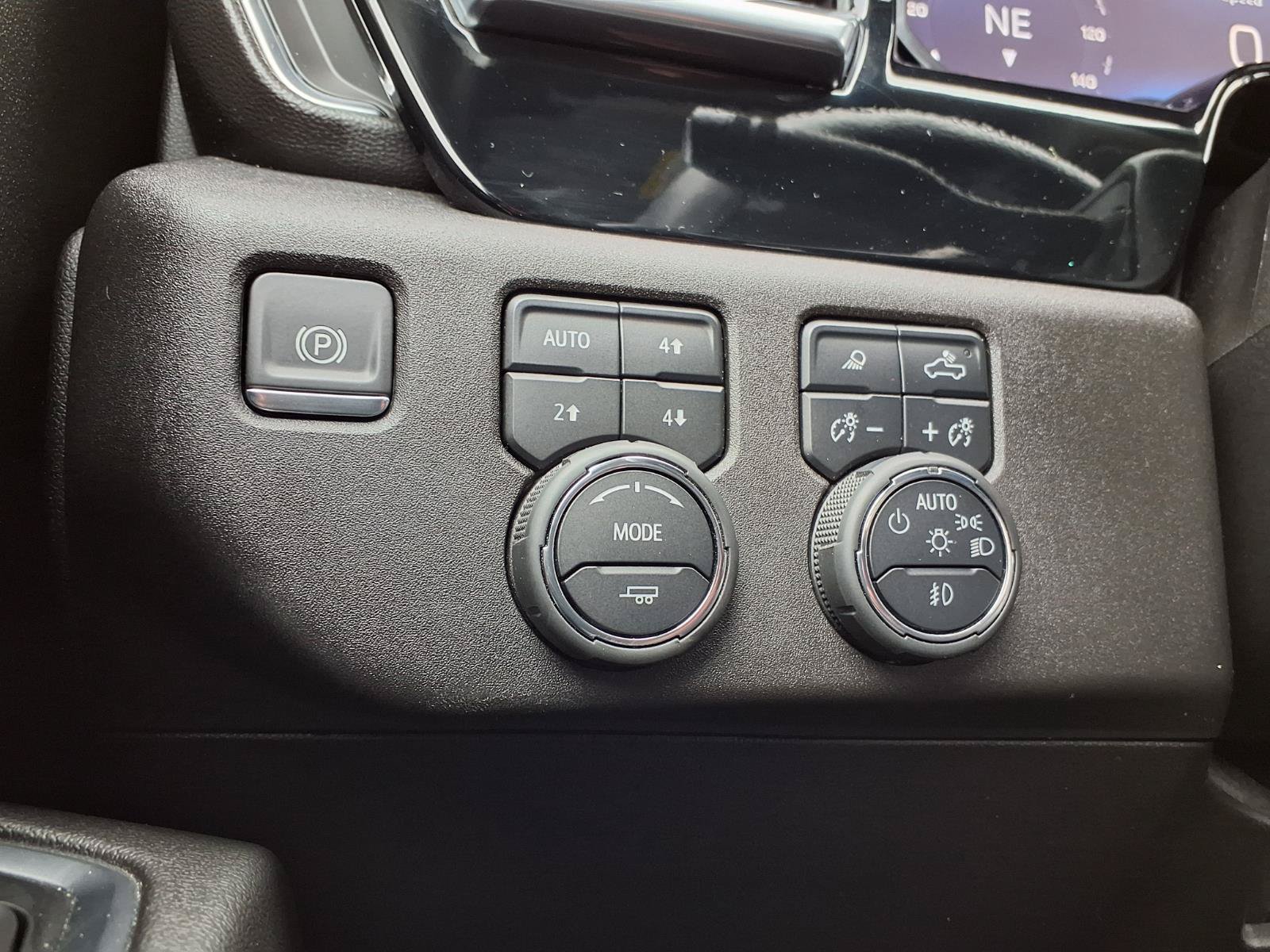 Used 2024 Chevrolet Silverado 3500 LTZ AWD/4WD image 16