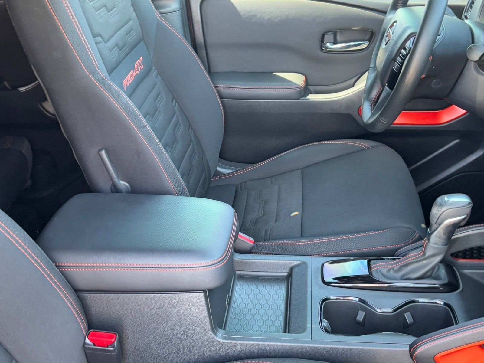 Certified 2024 Nissan Frontier PRO-4X w/ Technology Package image 10