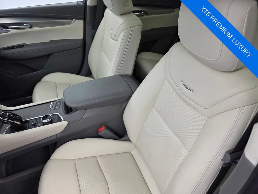 Used 2023 Cadillac XT5 Premium Luxury FWD image 10