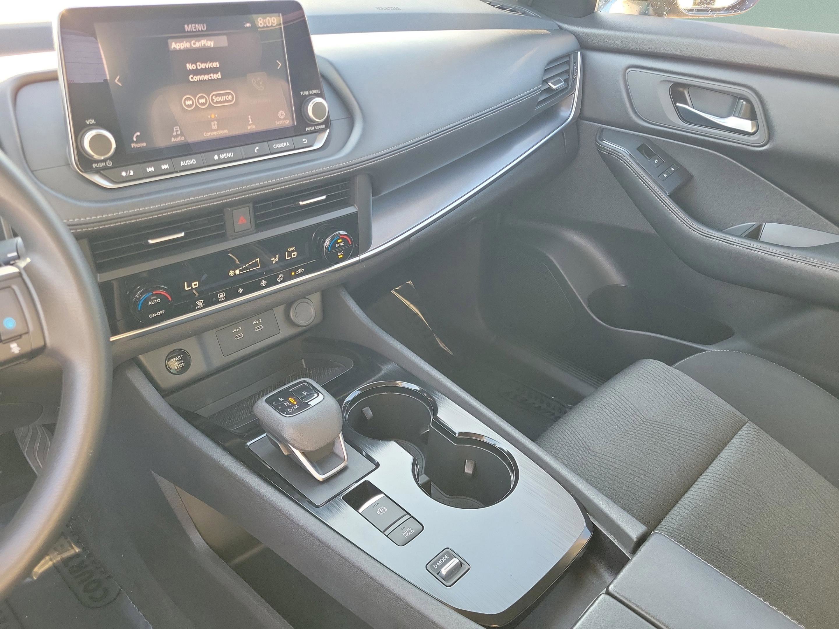 Certified 2024 Nissan Rogue SV image 35