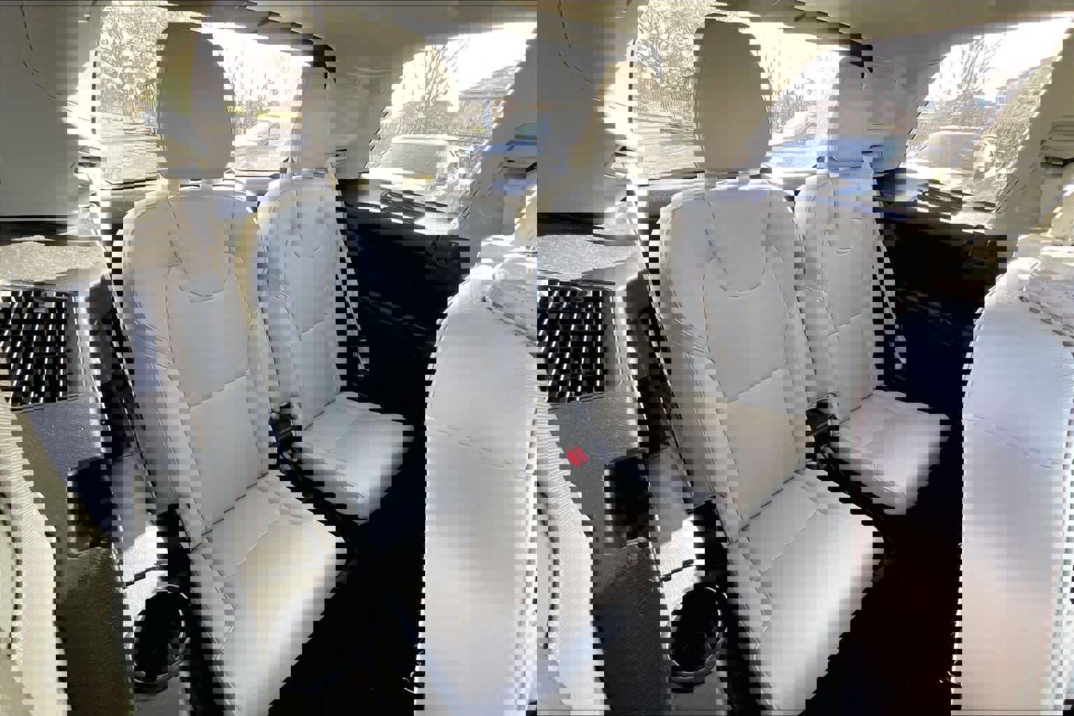 Used 2021 Volvo XC90 T5 Momentum w/ Protection Package Premier image 29