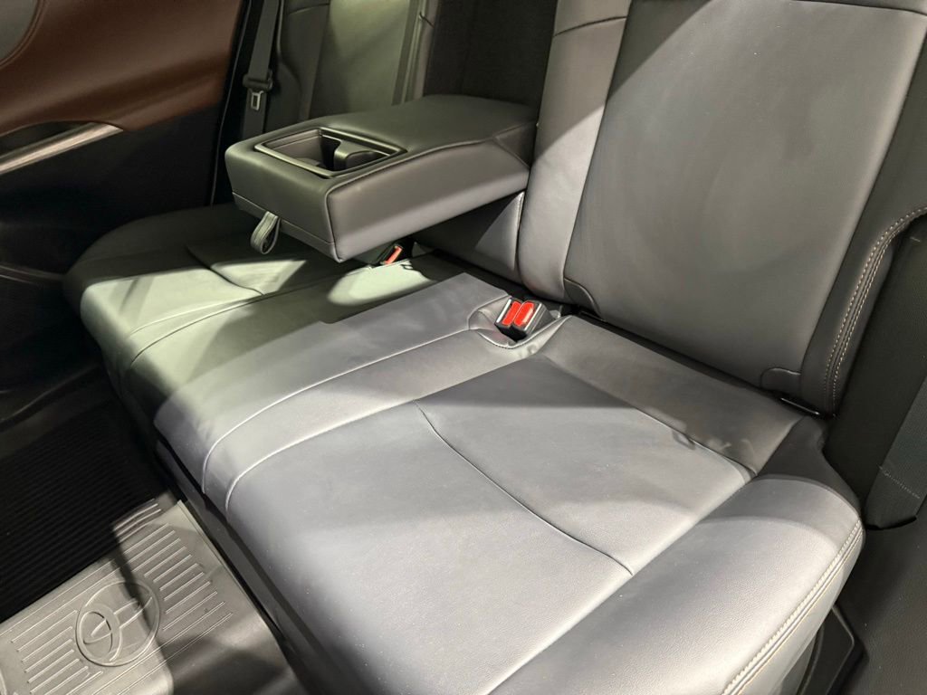 Certified 2024 Toyota Venza Limited AWD/4WD image 19