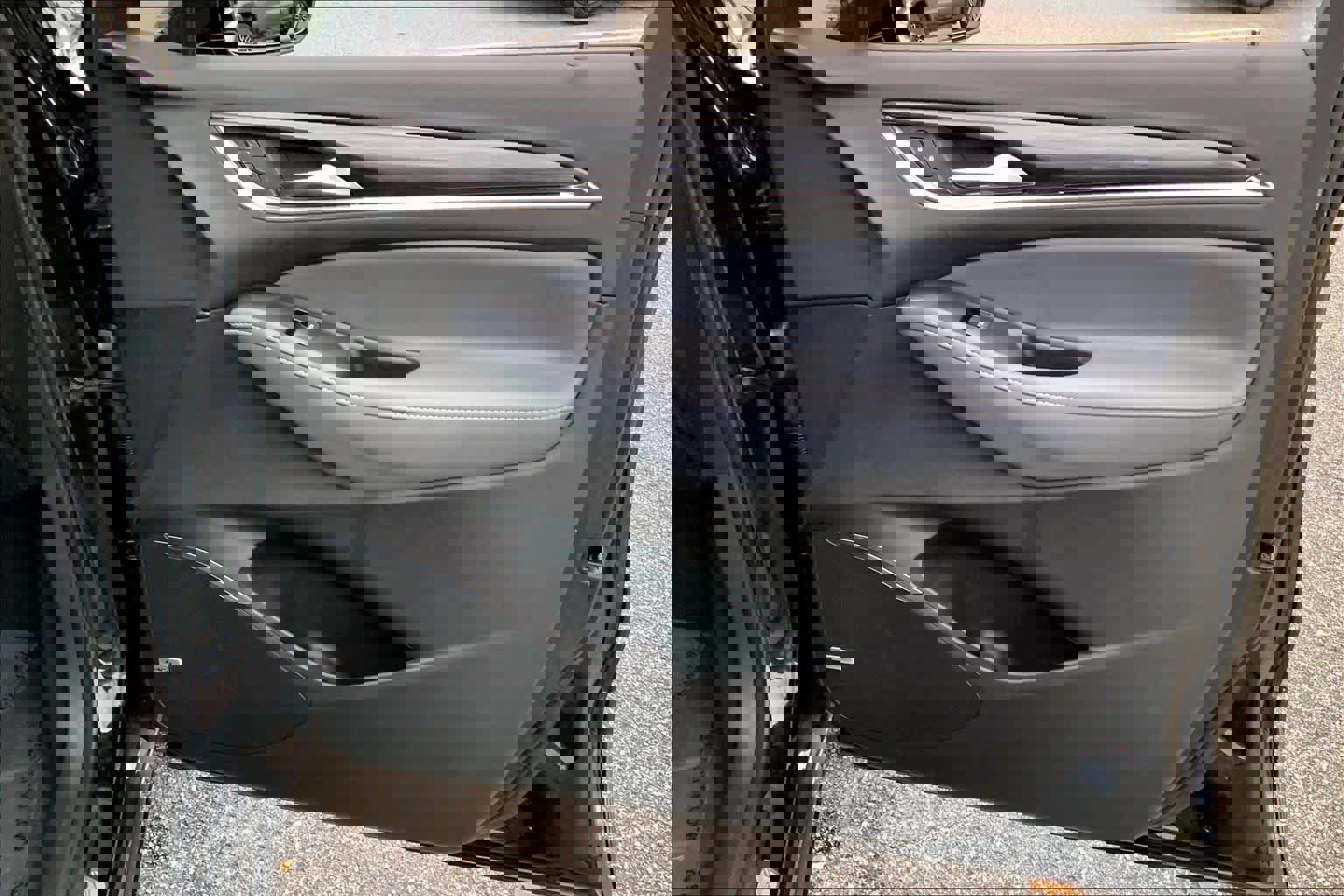 Used 2023 Buick Enclave Premium w/ Experience Buick Package image 22