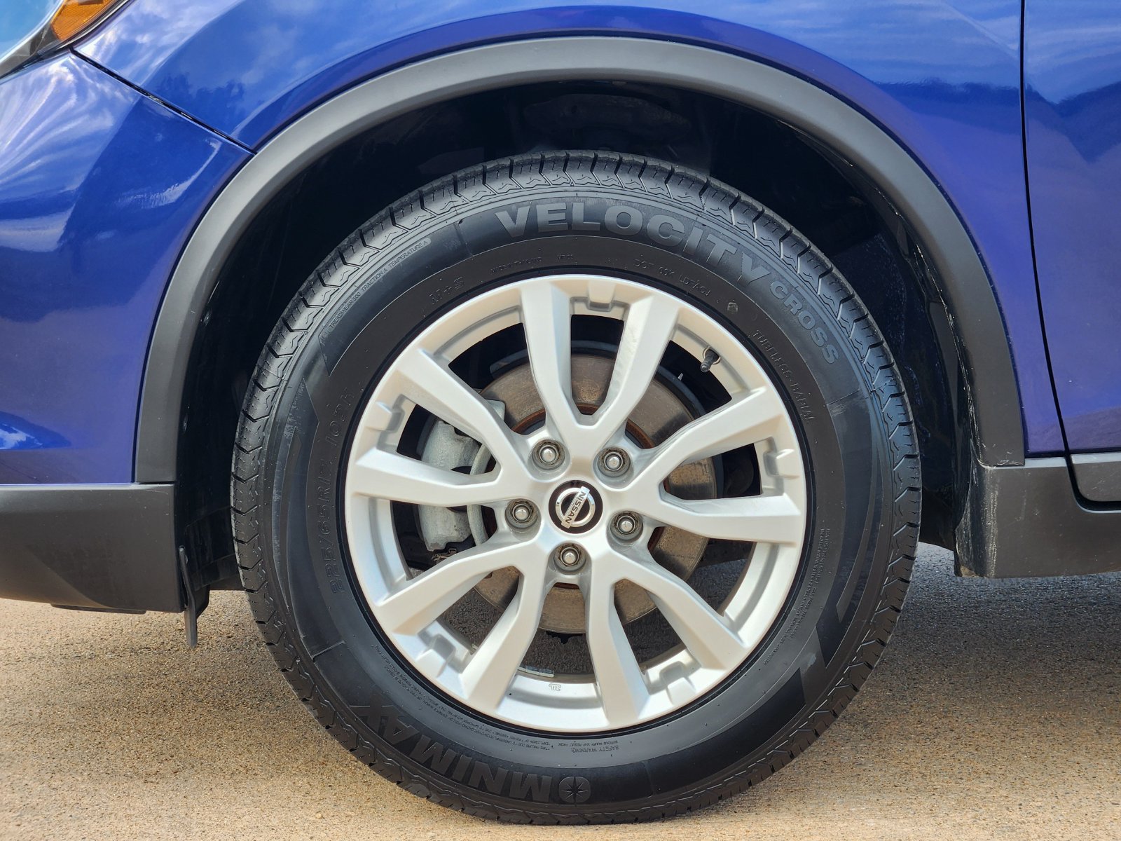 Used 2018 Nissan Rogue SV FWD image 14