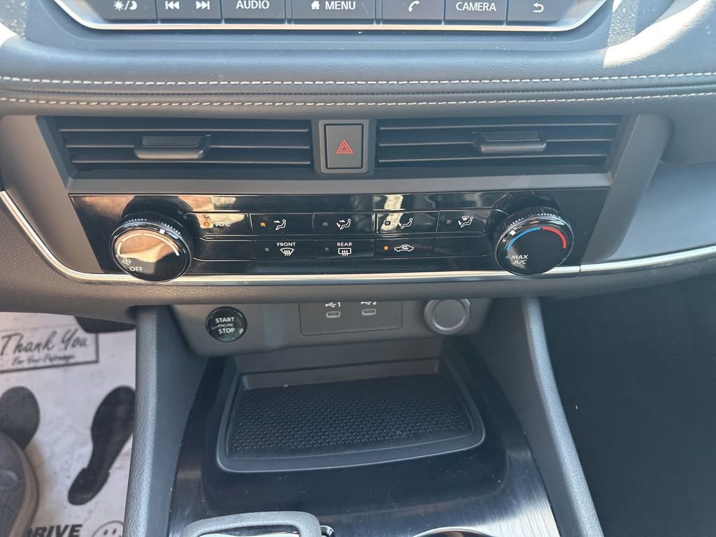 Used 2025 Nissan Rogue S image 22