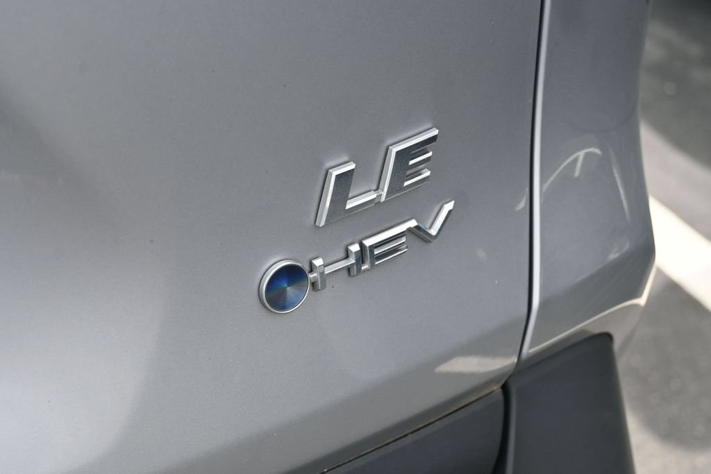 Used 2025 Toyota RAV4 LE AWD/4WD image 5