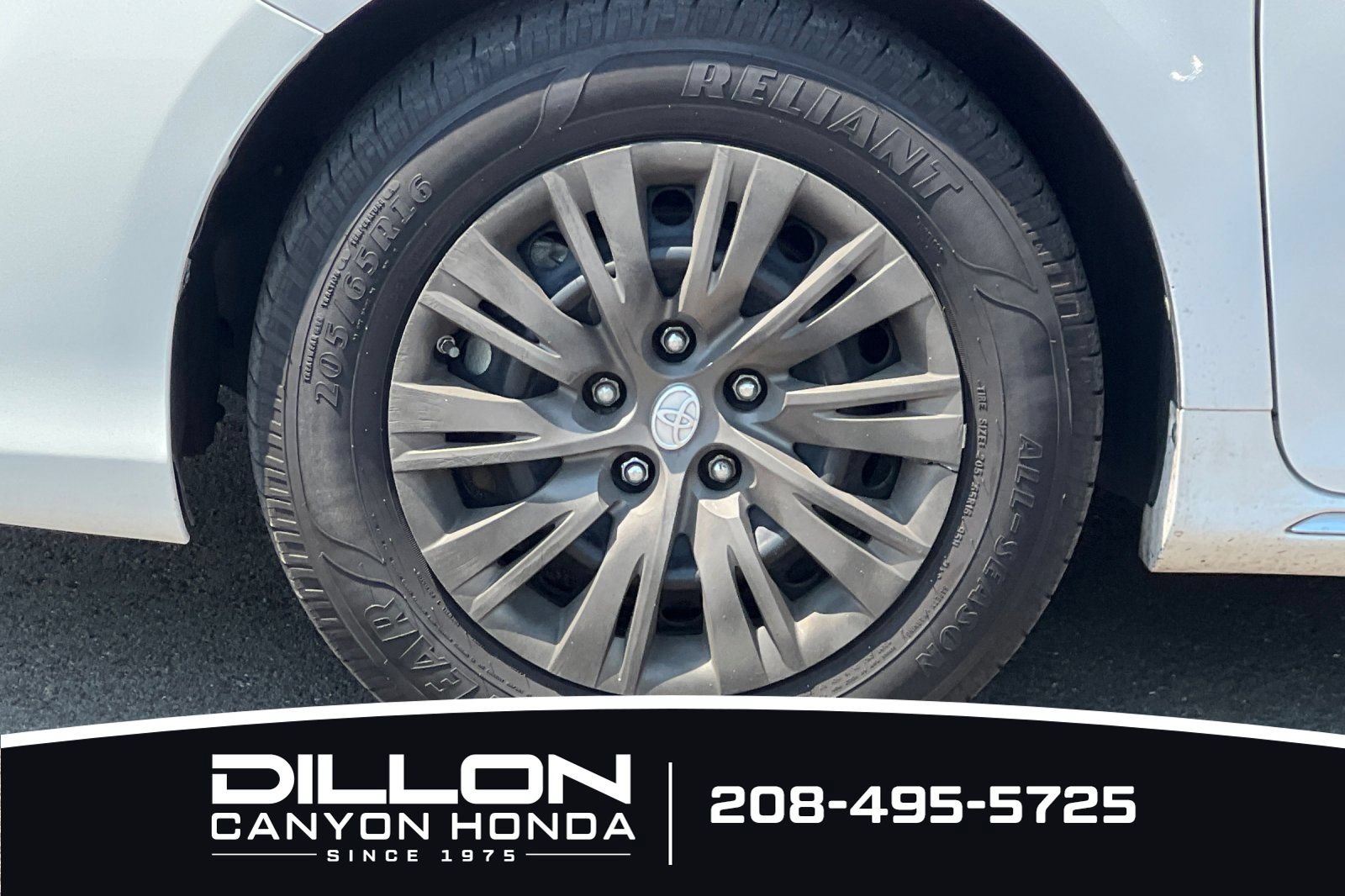 Used 2014 Toyota Camry LE FWD image 28