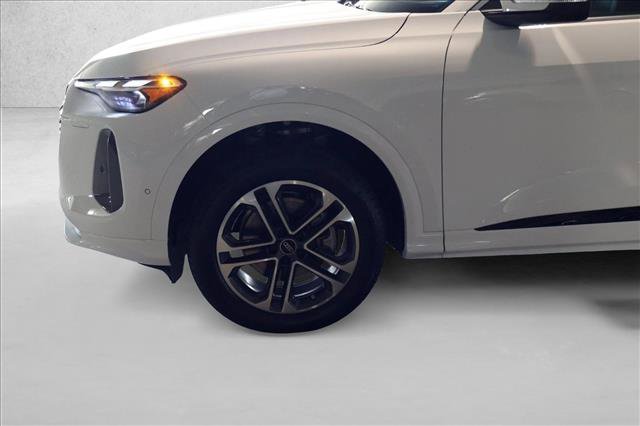 New 2025 Audi Q5 Premium image 10