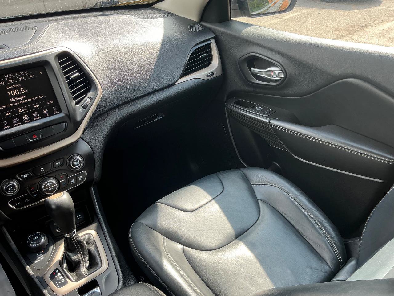 Used 2014 Jeep Cherokee Limited AWD/4WD image 19